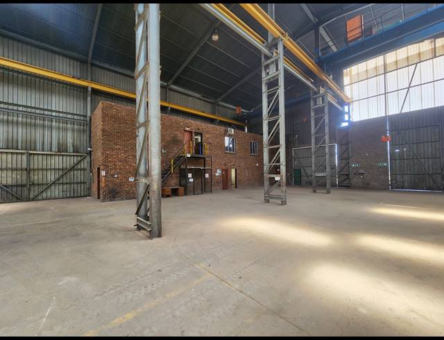 2,400M² WAREHOUSE TO LET IN WADEVILLE